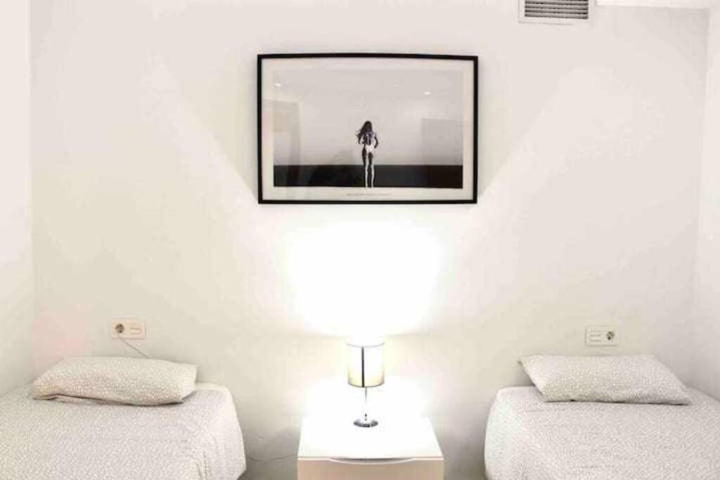 Large Modern Beach Front Apartment, Rooftop Pool!! Marbella Ngoại thất bức ảnh