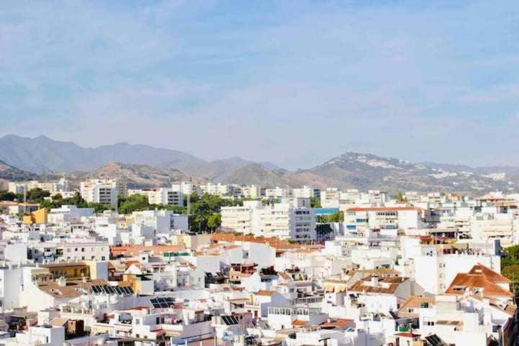 Large Modern Beach Front Apartment, Rooftop Pool!! Marbella Ngoại thất bức ảnh