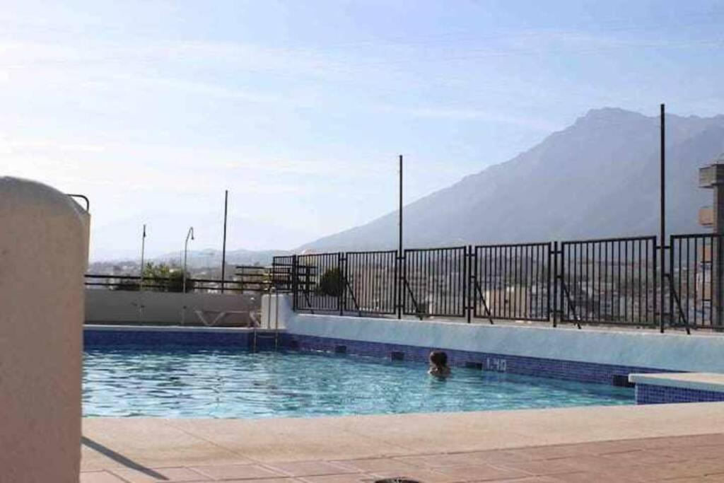 Large Modern Beach Front Apartment, Rooftop Pool!! Marbella Ngoại thất bức ảnh