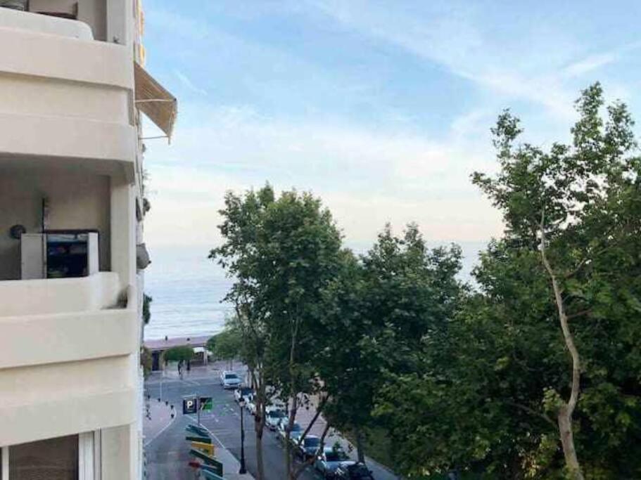 Large Modern Beach Front Apartment, Rooftop Pool!! Marbella Ngoại thất bức ảnh